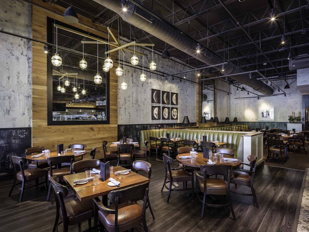Burtons Grill & Bar