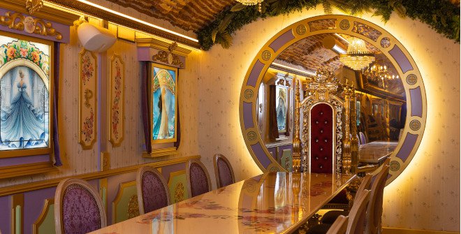Palacio by Lola