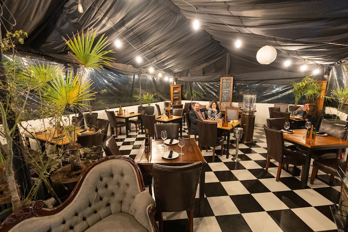 Squella Restaurant