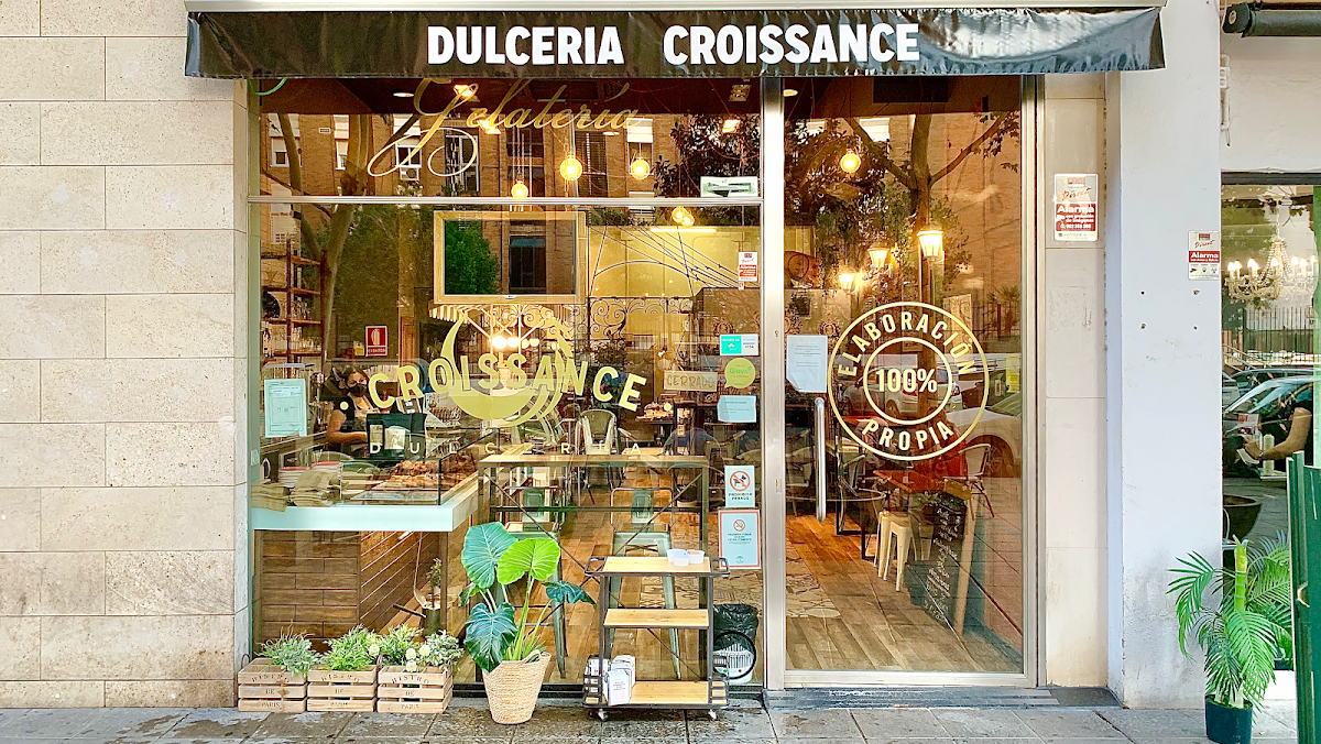 Dulcería Croissance by Soler